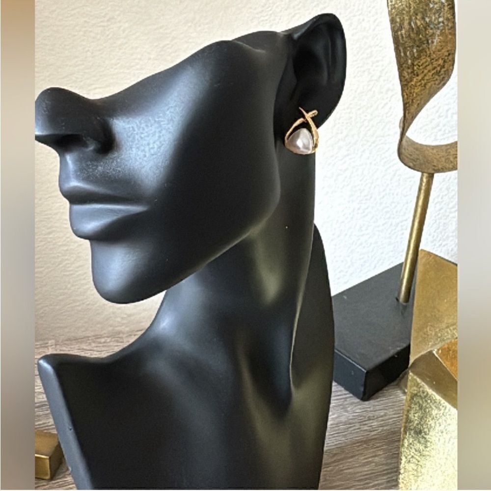 Bohemian pearl stud earrings M55 - Picture 3 of 3